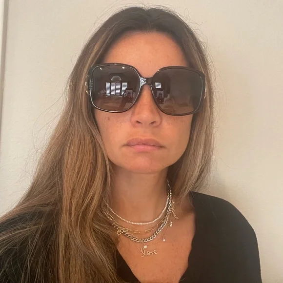 🇫🇷 Givenchy women’s oversized sunglasses - Picture 8 of 10